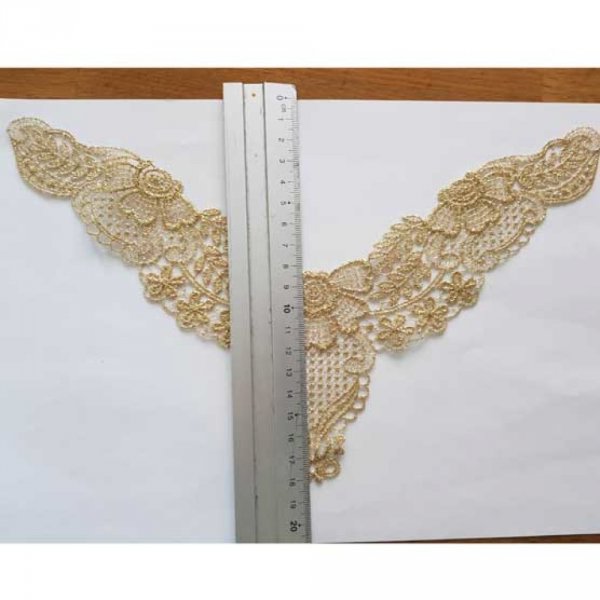 Gola em renda guipure Ouro