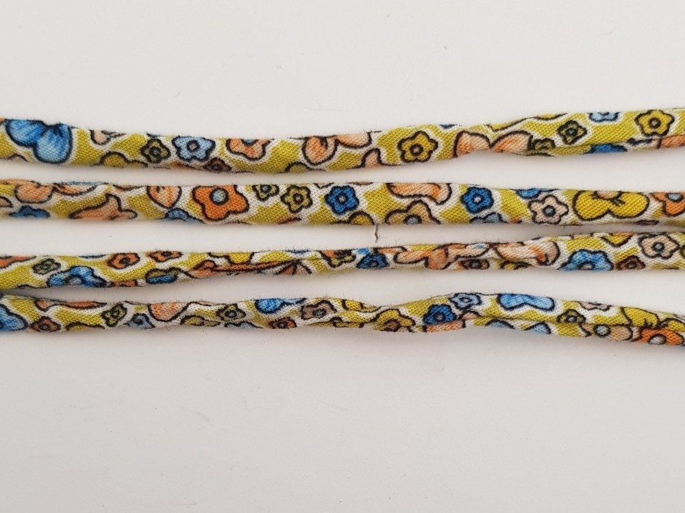 Cordão de esparguete de liberdade N°03 por 50 cm.