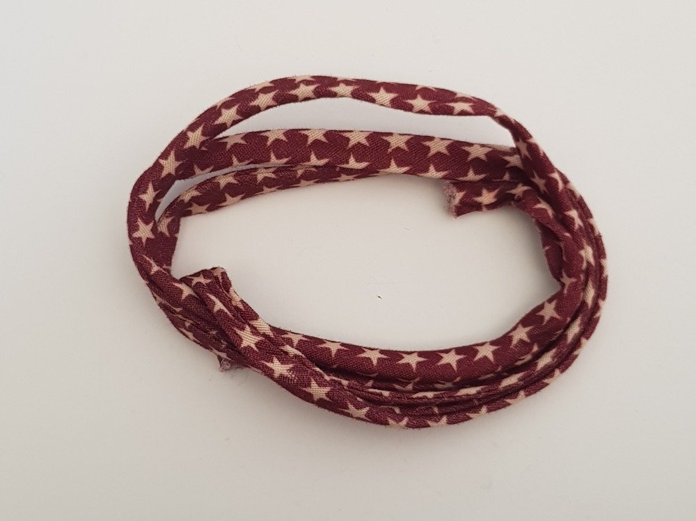 Cordão de esparguete liberty N°06 por 50 cm.