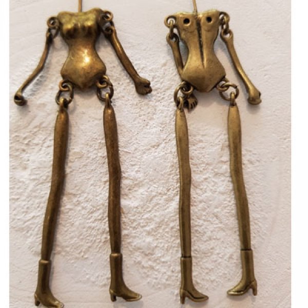 Corpo de boneca em metal, cor bronze 9 cm