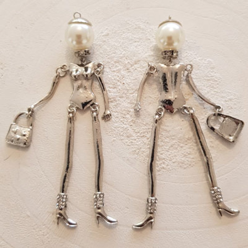 Corpo de boneca em metal prateado com strass 10 cm