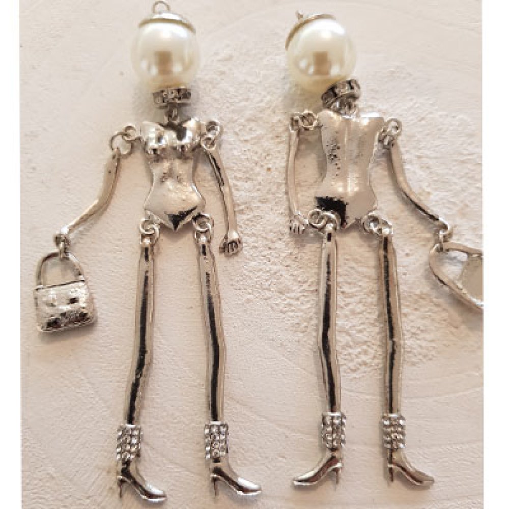 Corpo de boneca em metal prateado com strass 10 cm