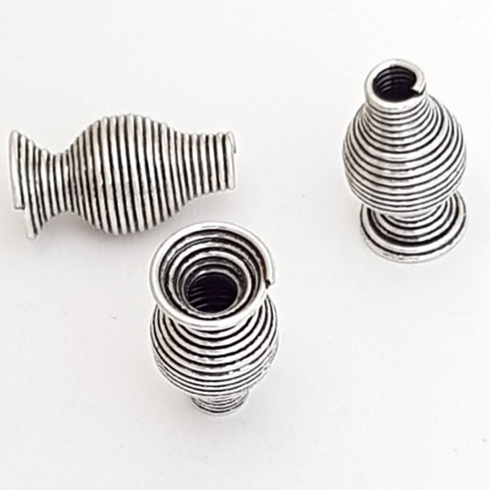 Copo cónico em espiral N°10 Prata envelhecida.