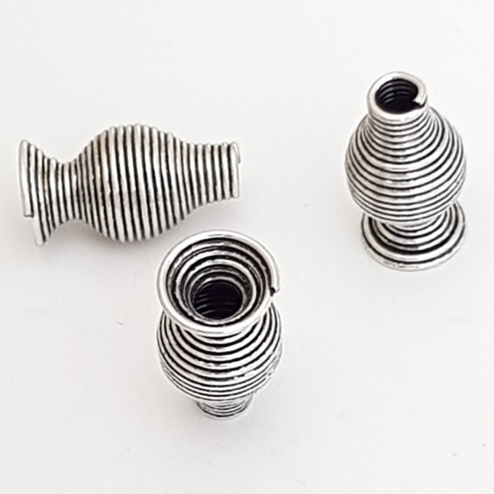 Copo cónico em espiral N°10 Prata envelhecida.