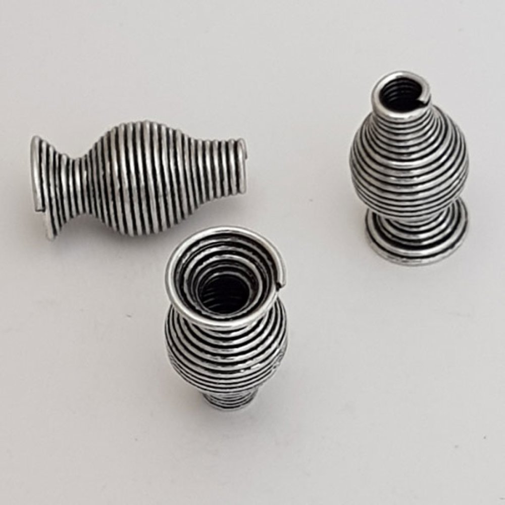Copo cónico em espiral N°10 Prata envelhecida.