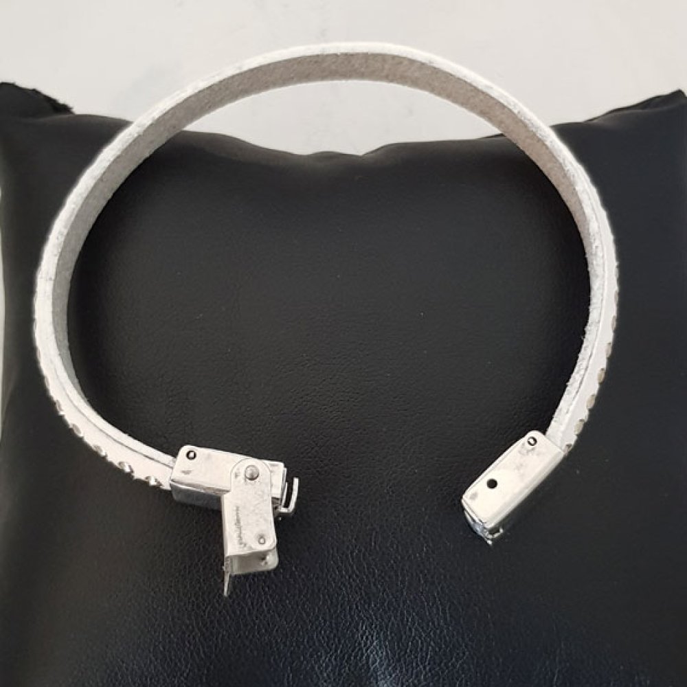 Bola vermelha de couro de 10 mm com corrente sem níquel por 20 cm