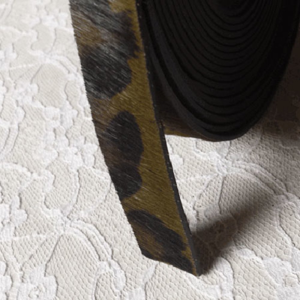 Couro de camuflagem 20 mm por 20 cm