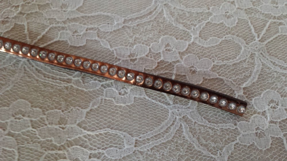 Espelho de couro Antic 06 mm Swarovski Strass por 20 cm