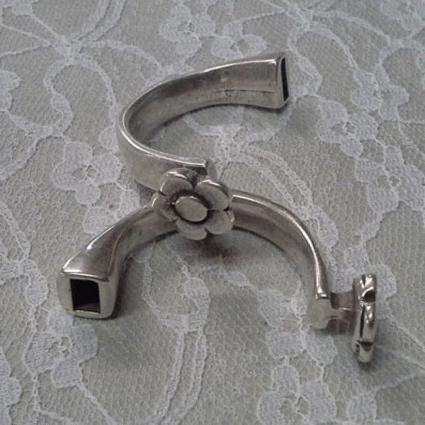 Meia Pulseira em Zamak 10 mm x 05 mm