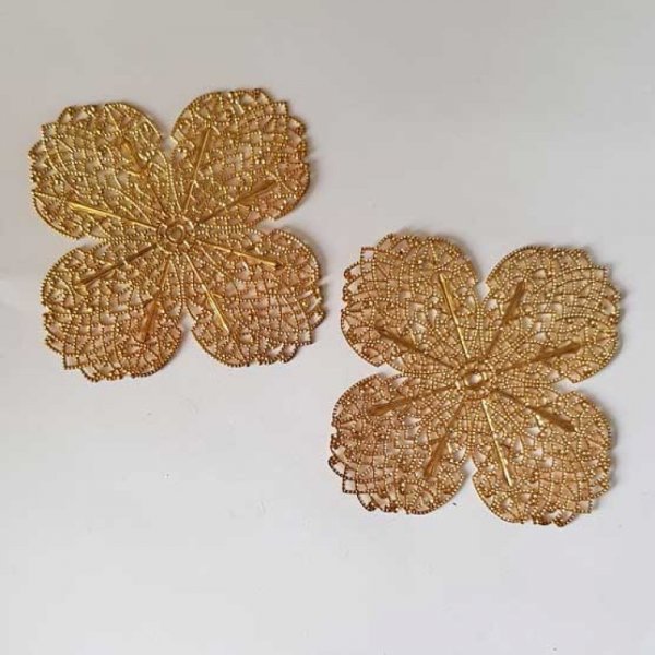 Estampe N&deg;30 Fleur 69 mm Dor&eacute;