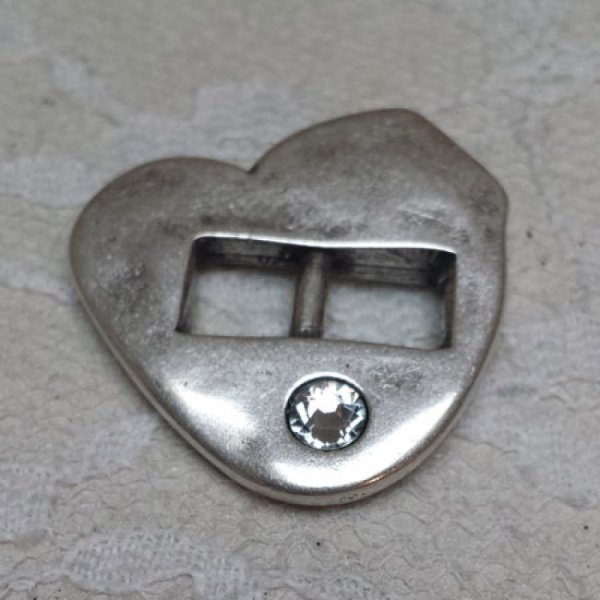 Fecho de 06 mm para a cria&ccedil;&atilde;o de pulseiras de couro.