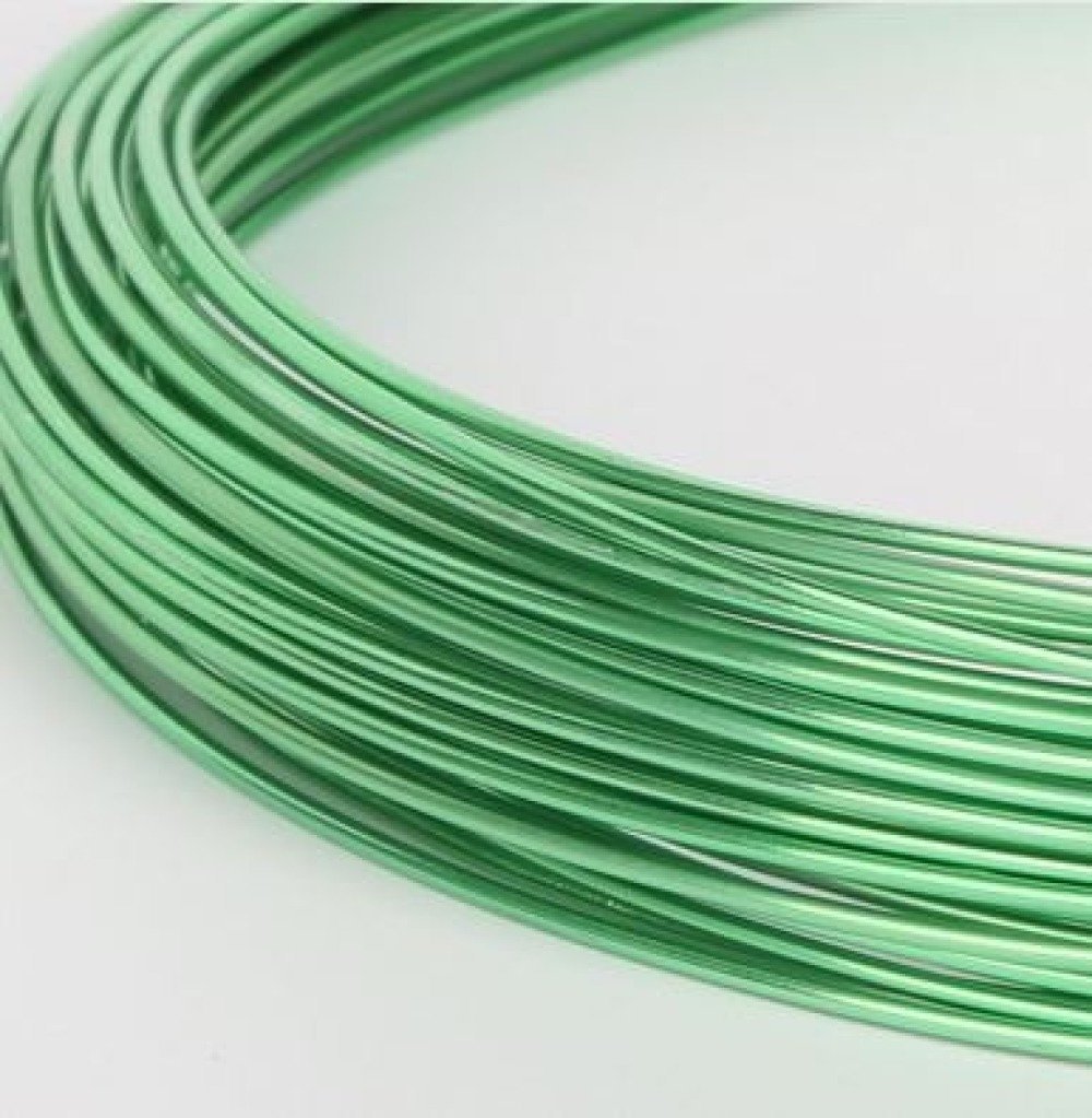 Fio de alumínio de 1 mm verde claro em rolo de 10 metros.