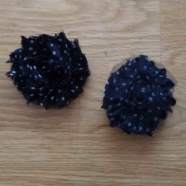 Flor de tecido desfiado n.&ordm; 40