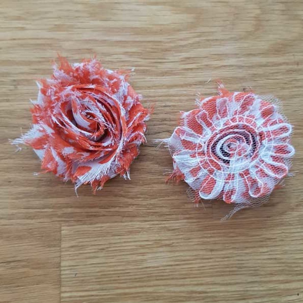 Flor de tecido desfiado n.º 06