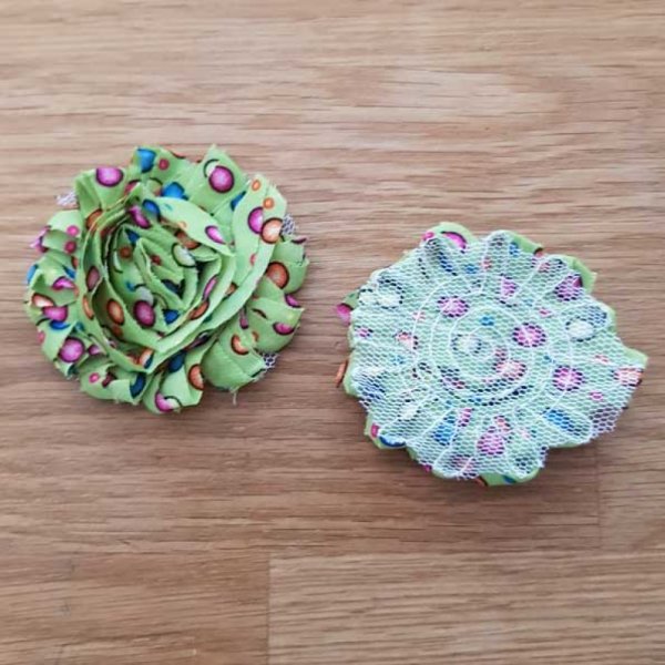 Flor de tecido desfiado n.&ordm; 13