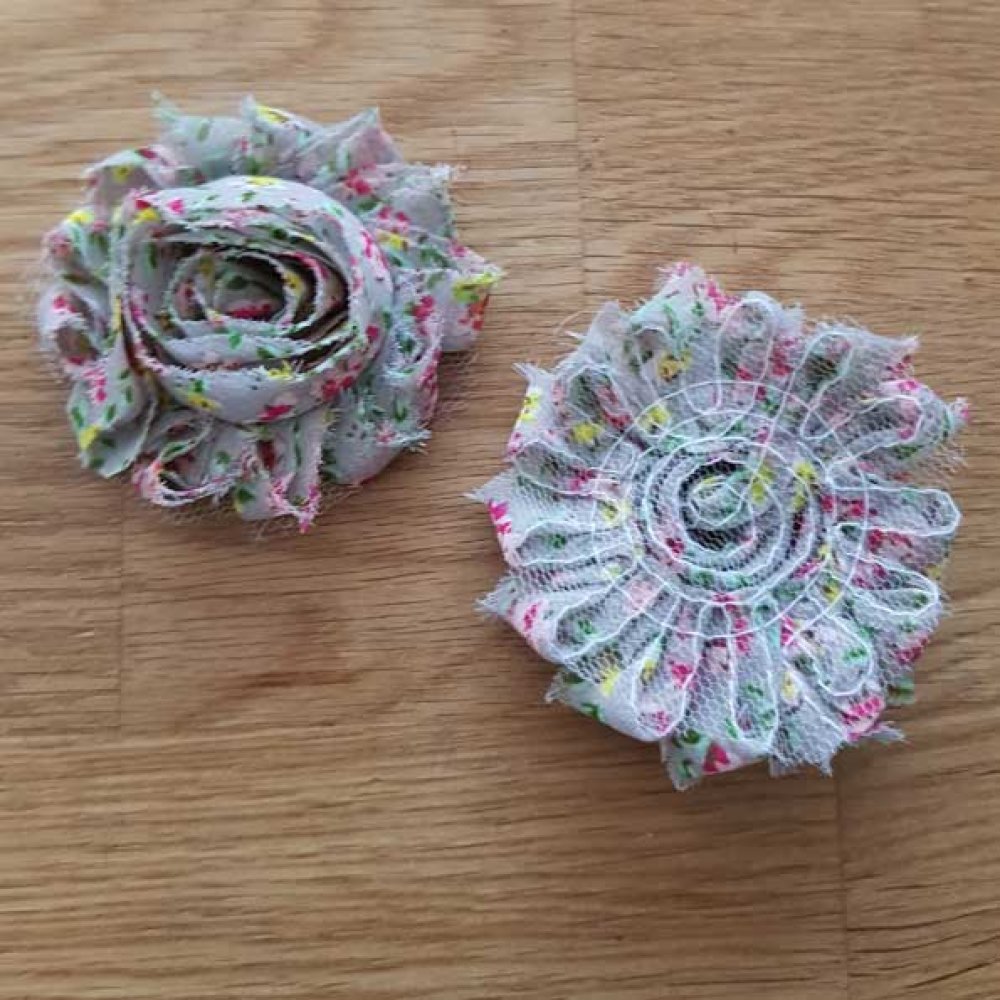 Flor de tecido desfiado n.º 29