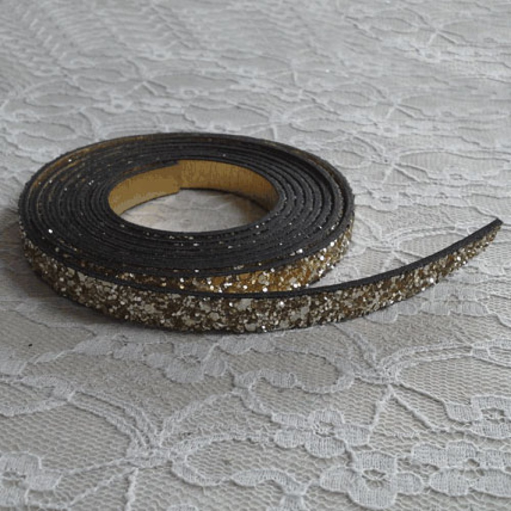 Bracelete dourada brilhante de 06 mm com forro de couro por 20 cm