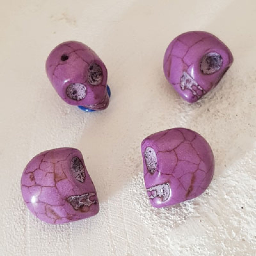 Lote 10 crânios de Howlite tingidos 18 mm