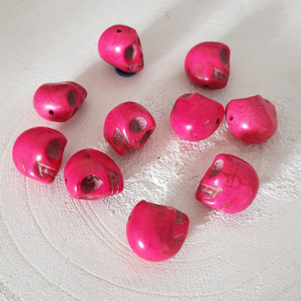 Lote 14 Crânios de Howlite coloridos 18 mm