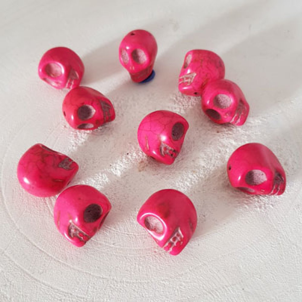 Lote 15 Crânios de Howlite coloridos 18 mm