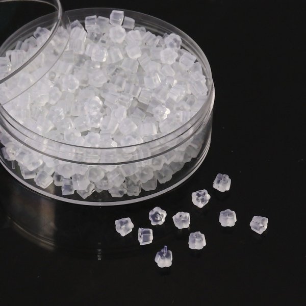 Lote de 600 pontas de orelha N&deg;01 (ou seja, 300 pares) para brincos.