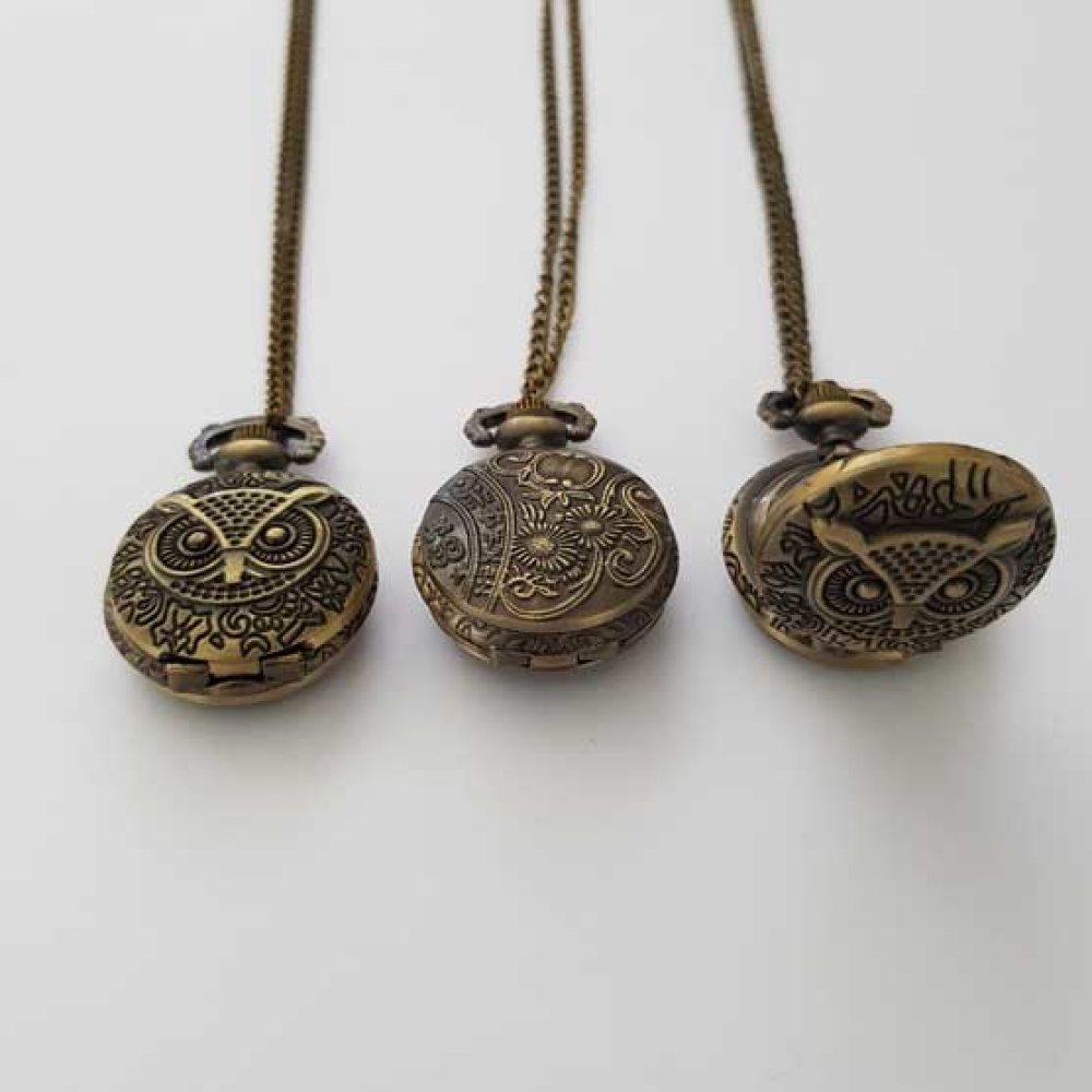 Relógio de coruja em bronze antigo com corrente