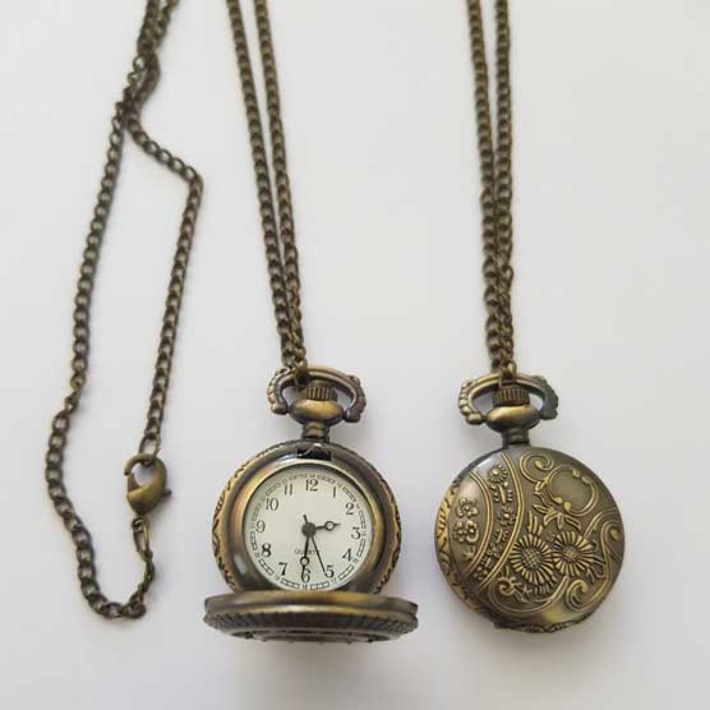 Relógio de bolso com estrela em bronze antigo e corrente