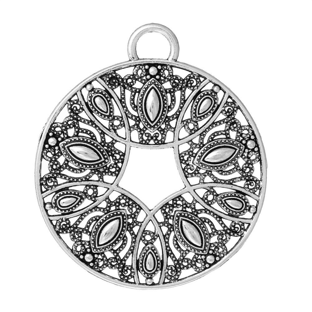 Pingente de prata em liga metálica redondo com flor oca N°000 73 mm x 64 mm