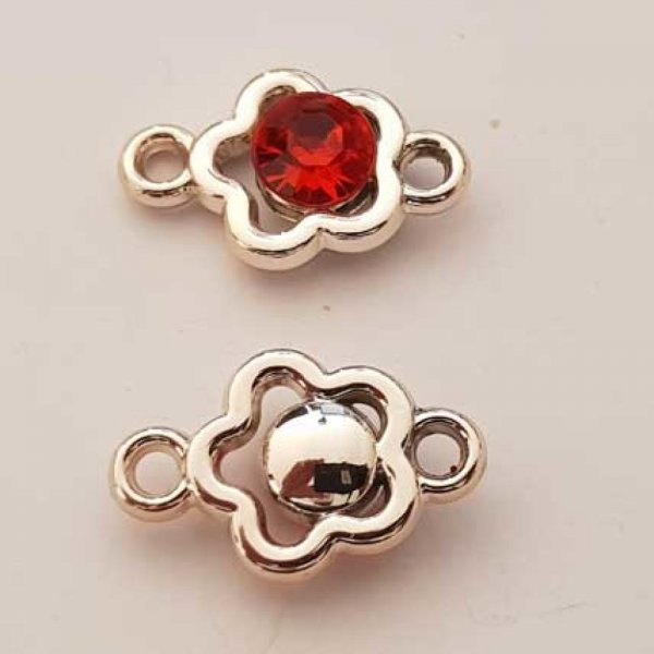 Pendentif en plastique et strass acrylique fleur entre deux N&deg;02 rouge