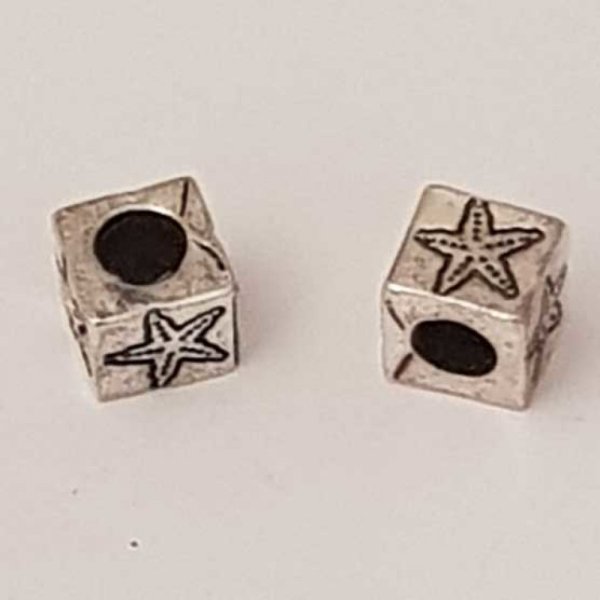 Perle 8 mm Carr&eacute; N&deg;0554