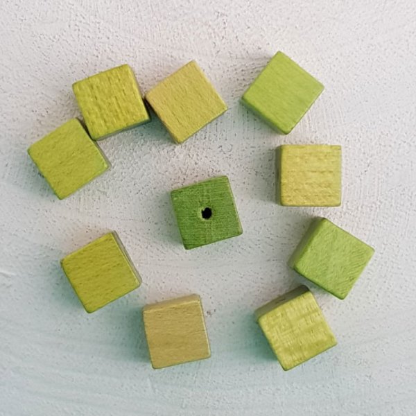 Conta de madeira cubo / quadrado 10 mm verde