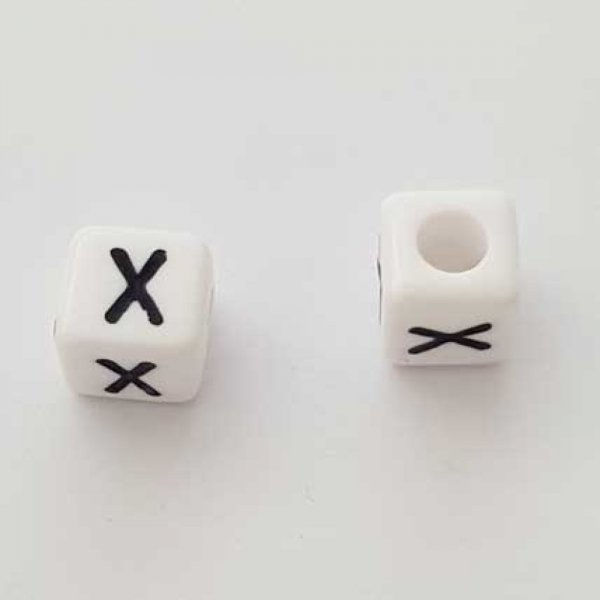 Perle Carr&eacute; Lettre X Blanc Noir 8mm