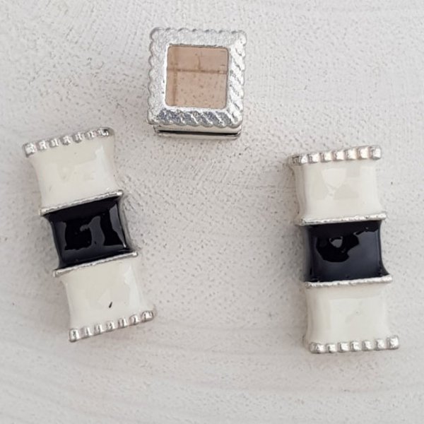 Conta tubular prateada N&deg;17