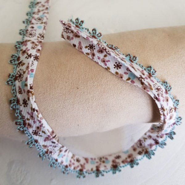 Fita de vi&eacute;s multi-floral e rendada N&deg;02