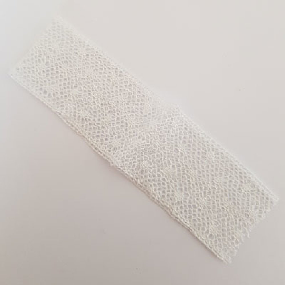Fita de fantasia N°019 por 22 cm.