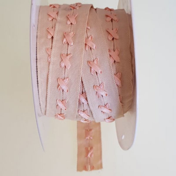 Fita de fantasia N&deg;069 por metro