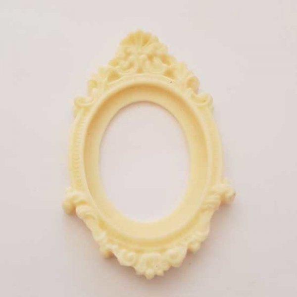 Support cabochon Ovale de 40 X 30 mm R&eacute;sine N&deg;03