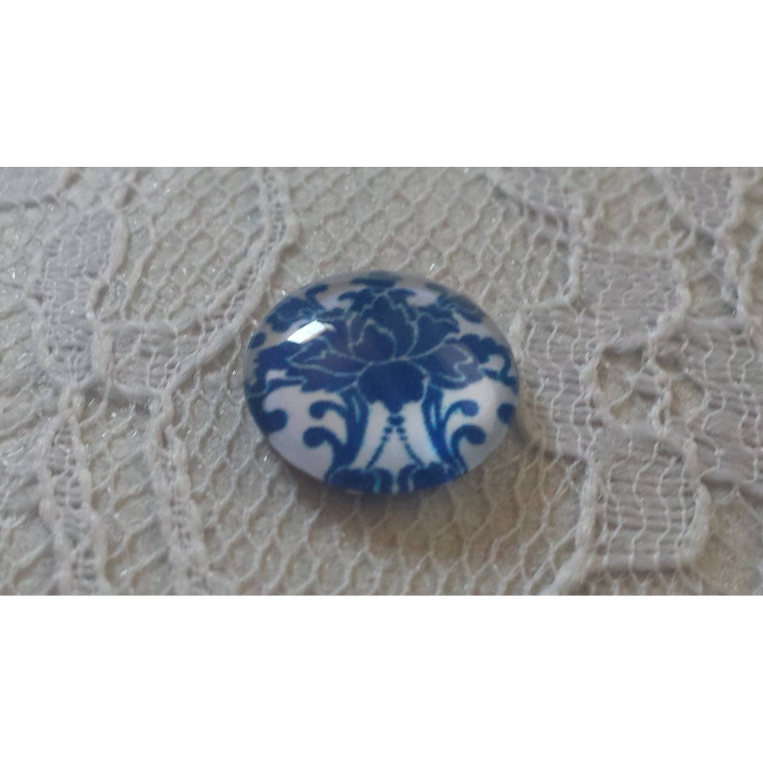cabochão de vidro redondo 12mm flor azul 024 