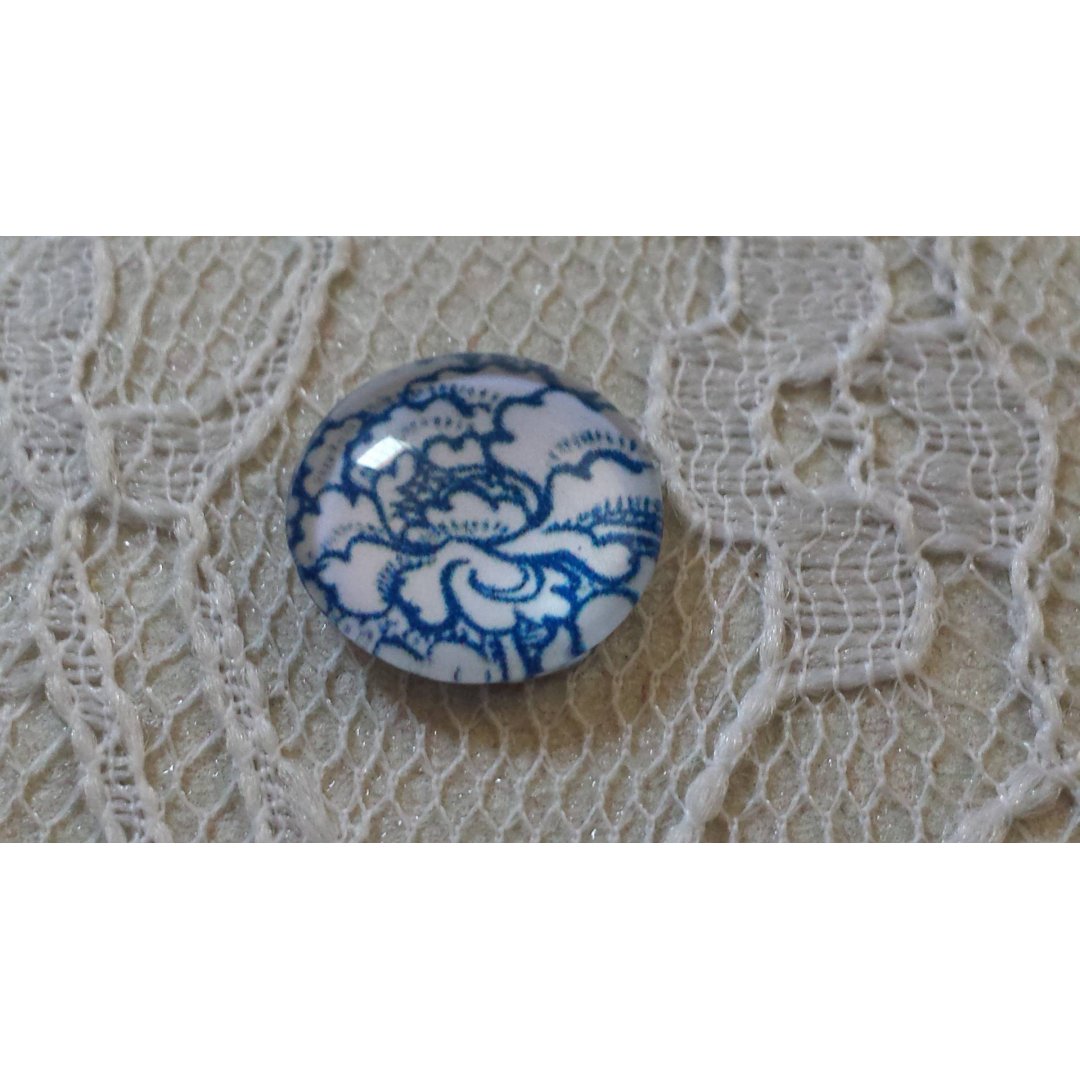 cabochão de vidro redondo 12mm flor azul 021 