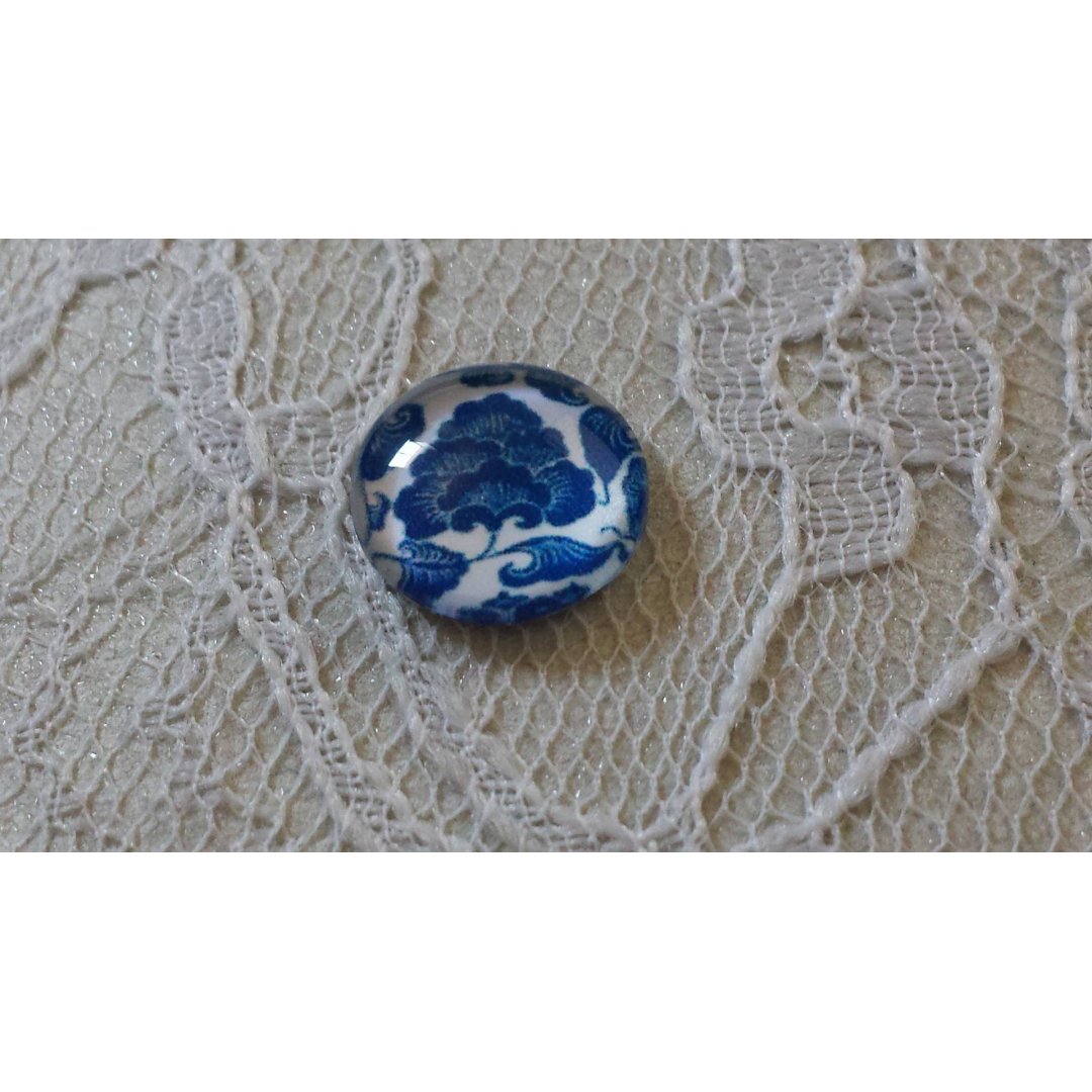 cabochão de vidro redondo 12mm flor azul 017 