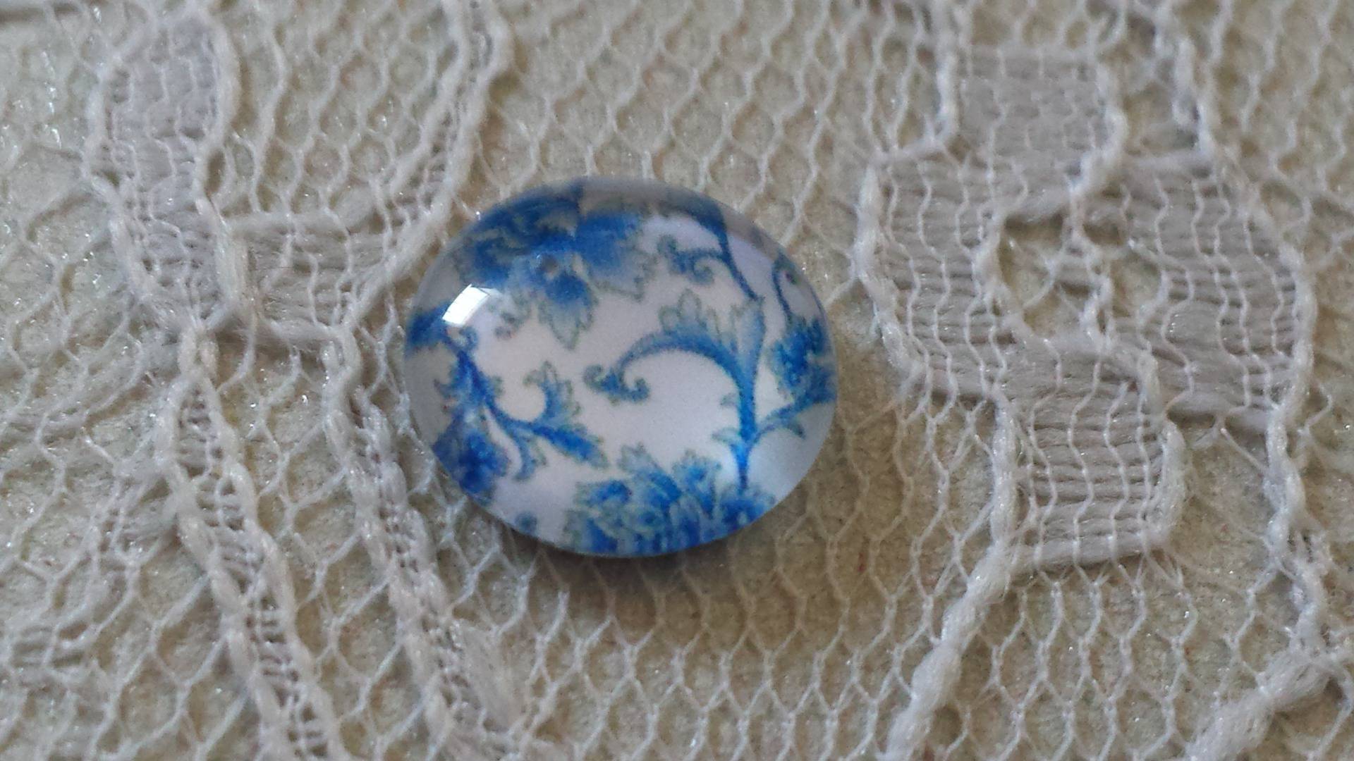 cabochão de vidro redondo 12mm flor azul 012 