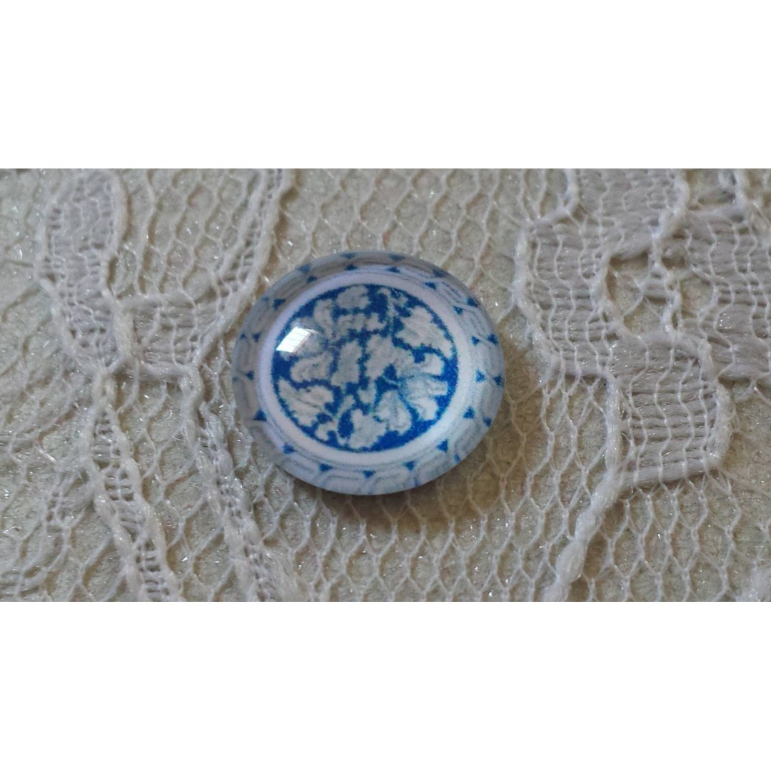 cabochão de vidro redondo 12mm flor azul 008 
