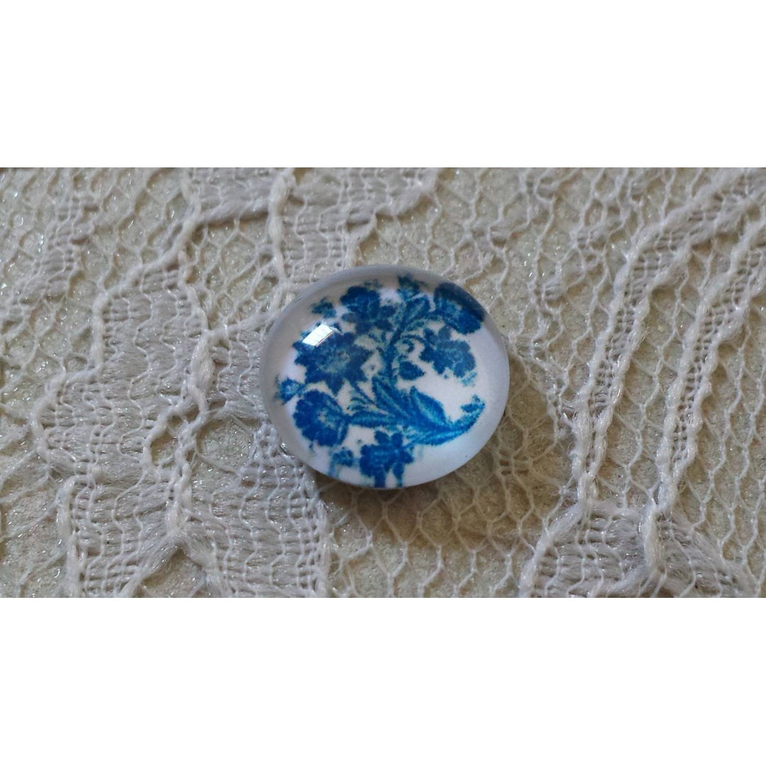 cabochão de vidro redondo 12mm flor azul 004 
