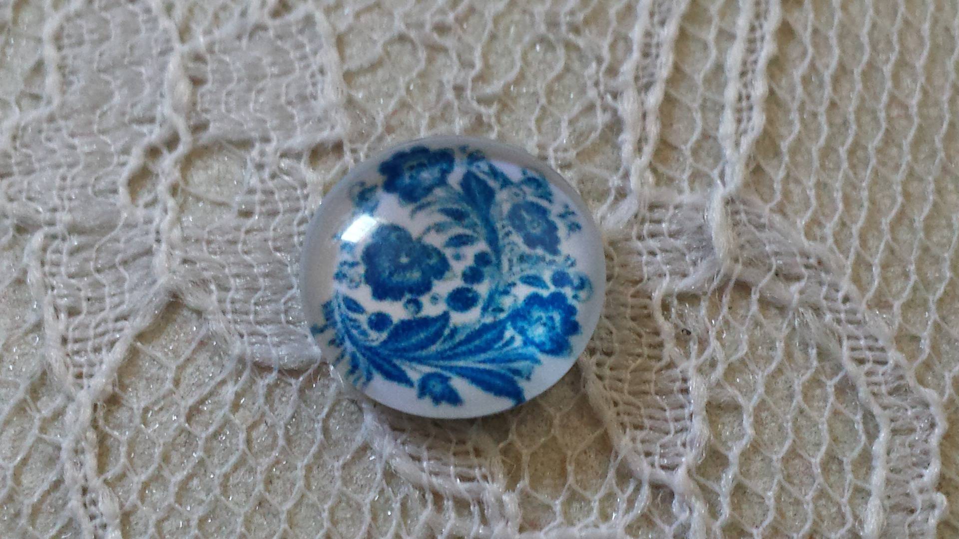 cabochão de vidro redondo 12mm flor azul 003 