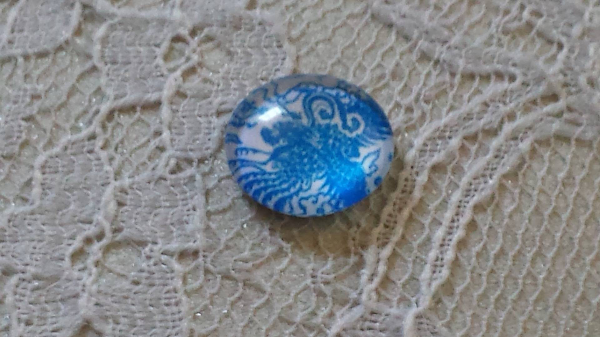 cabochão de vidro redondo 12mm flor azul 002 