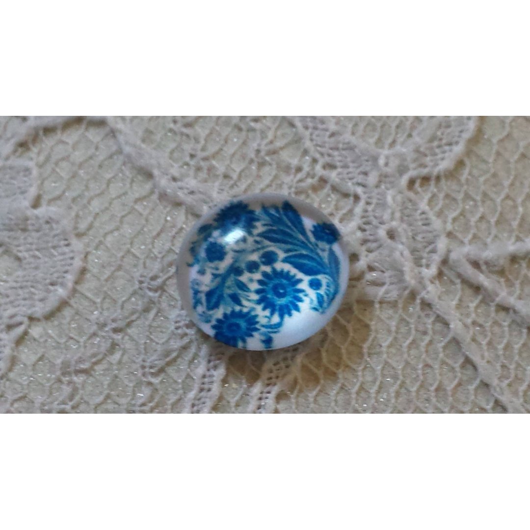 cabochão de vidro redondo 12mm flor azul 001 