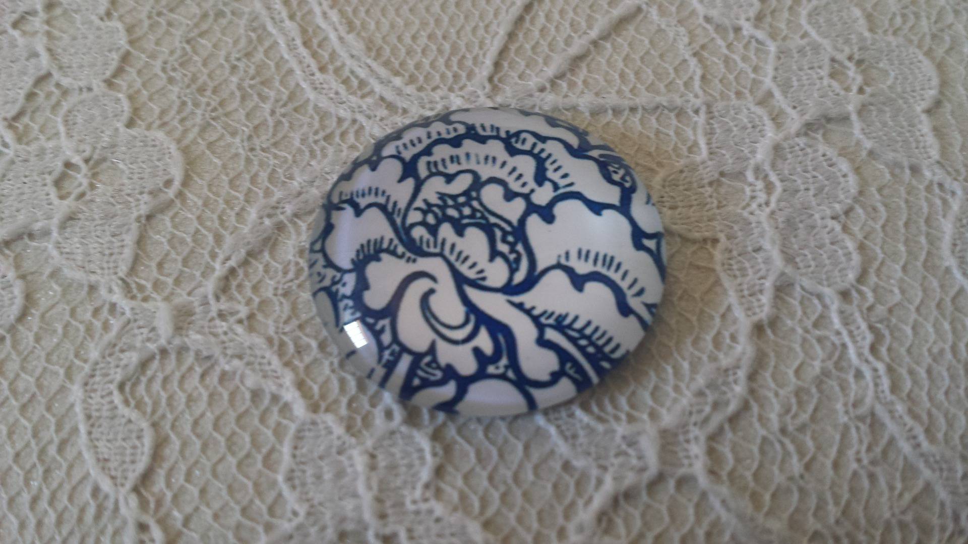 cabochão de vidro redondo 25mm flor 013 