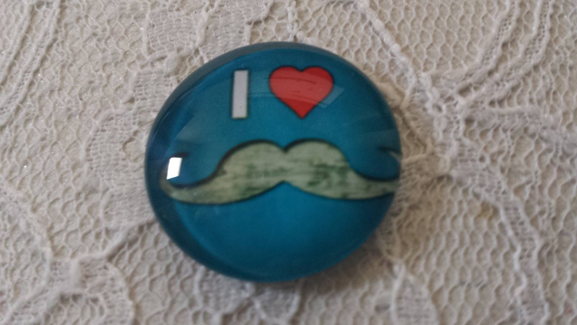 cabochão de vidro redondo 25mm bigode 037 