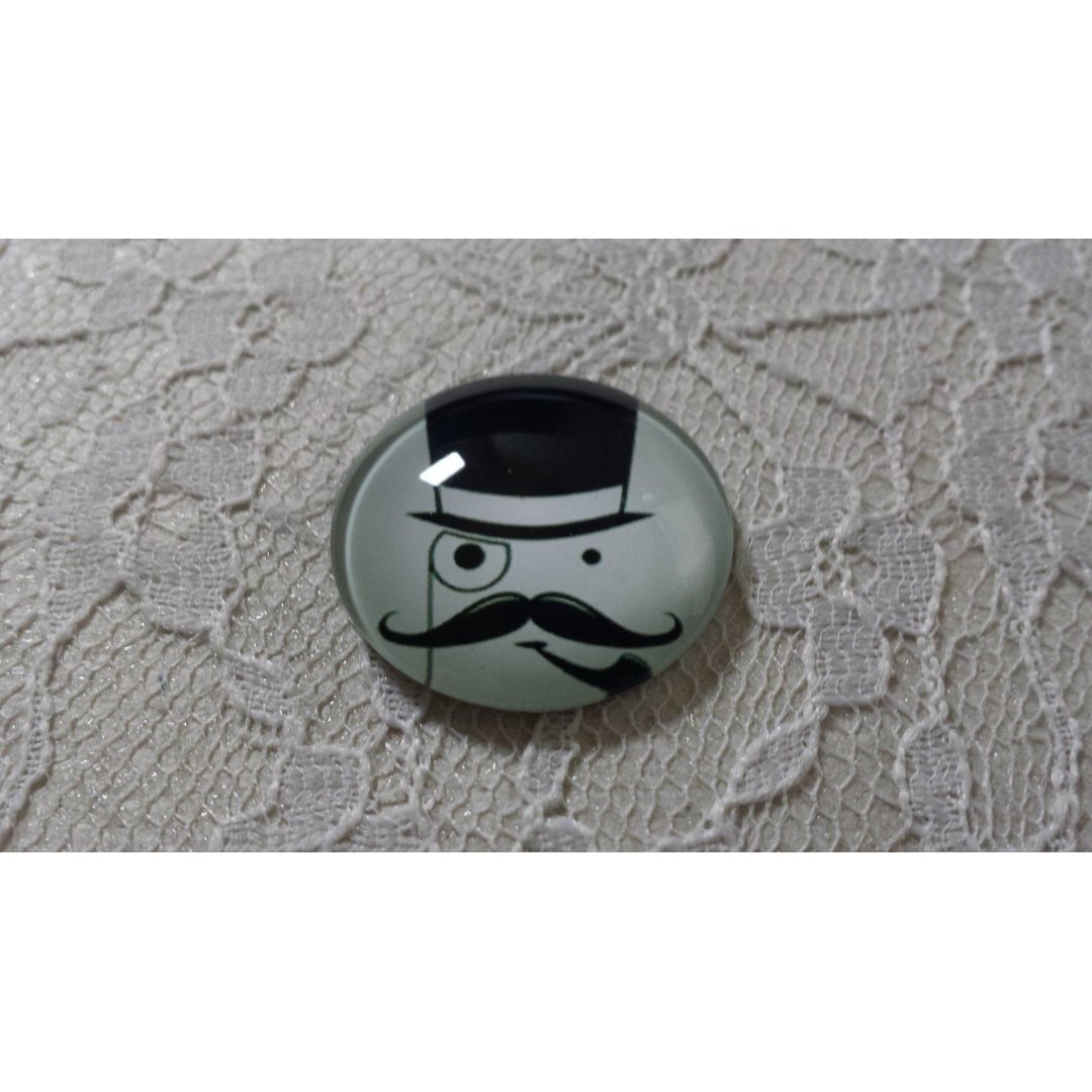 cabochão de vidro redondo 25mm bigode 017 