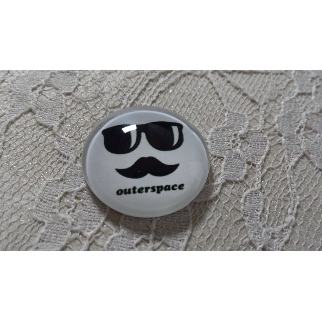 cabochão de vidro redondo 25mm bigode 013 